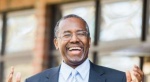 Primaires américaines: après son abandon, Ben Carson, conservateur, décide de soutenir Trump