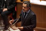 Eau contre pétrole : le ministre Christophe Béchu confirme les informations de "Marianne"