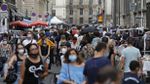 Une personne vaccinée contre le Covid-19 pourra tout de même être contagieuse, rappelle le Pr Yves Buisson
